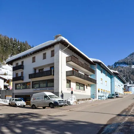 Locazione Turistica Cesa Manzini-1 Appartamento Canazei